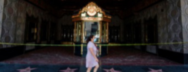 ​Avec la réouverture des cinémas, Hollywood joue son avenir