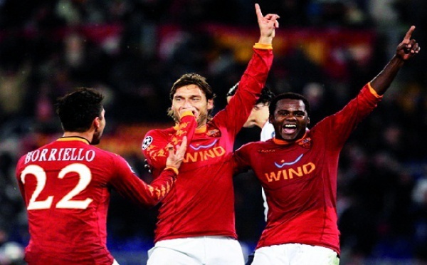 Calcio : Naples rejoint la Juve aux commandes