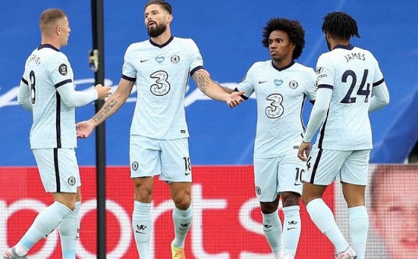 Chelsea chasse Leicester du podium