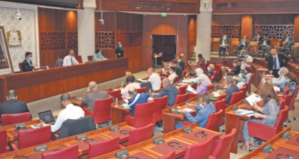 La commission des finances de la Chambre des représentants achève ses débats sur le PLFR