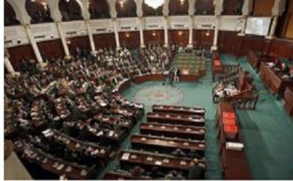 Tunisie :  Deux partis au pouvoir boycottent un dialogue sur la Constitution