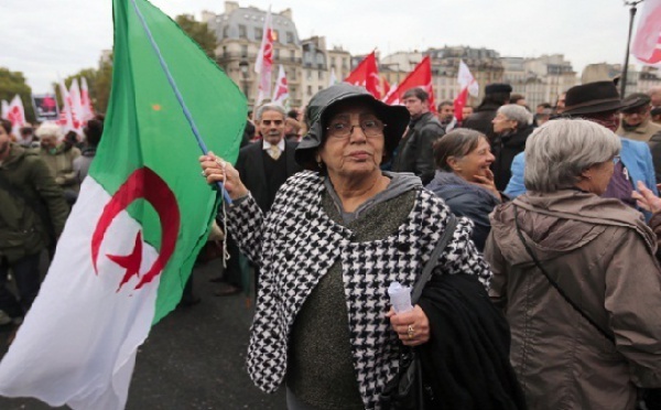 Manifestations d’Algériens le 17 octobre 1961 à Paris : Hollande reconnaît officiellement la répression