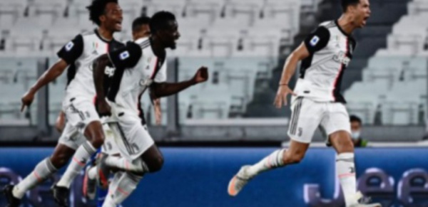 ​La Juventus force 9 !