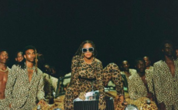 ​“Black Is King”, le film de Beyoncé  célébré, mais aussi critiqué