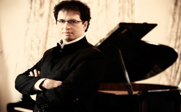 Marouan Benabdellah: "Au piano, je vis ma passion et continue à chercher la vérité qui se trouve dans la partition"