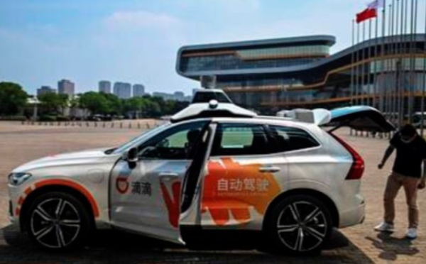 ​Le robotaxi sans chauffeur débarque à Shanghai
