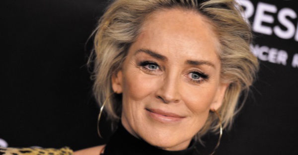 ​Sharon Stone s'en prend à ceux qui refusent de porter le masque