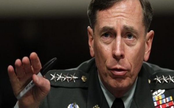 Après sa démission : L'ex-chef de la CIA David Petraeus sort de son silence
