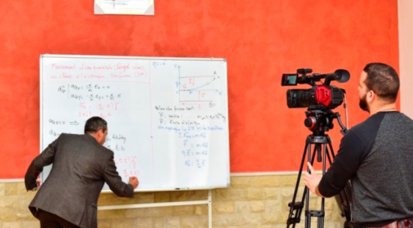 ​Trois syndicats appellent à l'adoption de  l'enseignement à distance si la situation l'exige