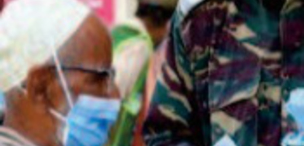 Distribution de masques à Benslimane