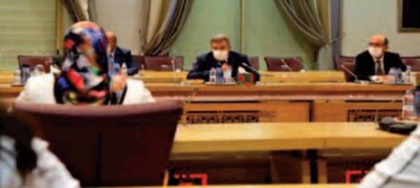 Plaidoyer en faveur de la présence féminine sur la scène politique