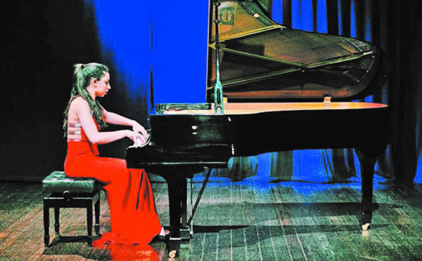 La jeune pianiste Nour Ayadi se produira en mars au théâtre de Longjumeau
