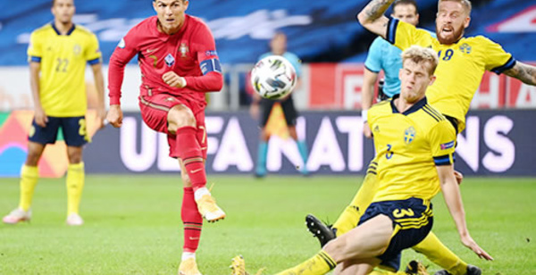 La France efficace, le Portugal retrouve Ronaldo