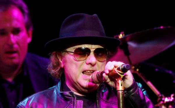 Van Morrison sort trois chansons anticonfinement