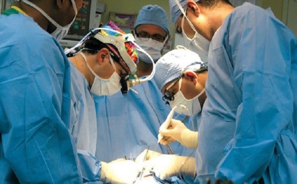 Succès de la première implantation d' une prothèse d'épaule dans la région de Béni Mellal-Khénifra