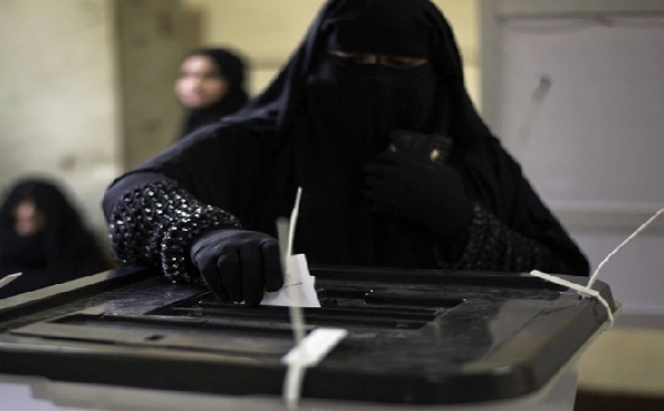 Egypte : Les islamistes revendiquent la victoire au référendum