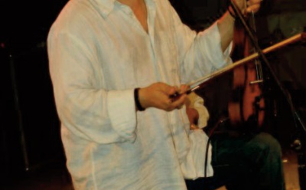 Kamal El Taliani, l’artiste marocain qui a fondé une école dédiée à l’aita à Paris