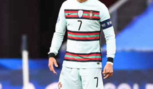 Ronaldo en quarantaine, Naples sanctionné