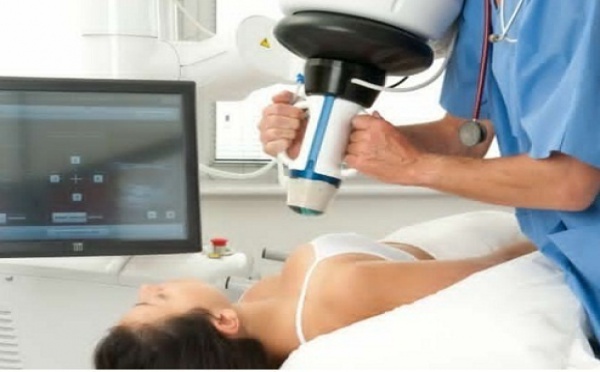 Cancer du sein : des ultrasons au lieu d’une opération