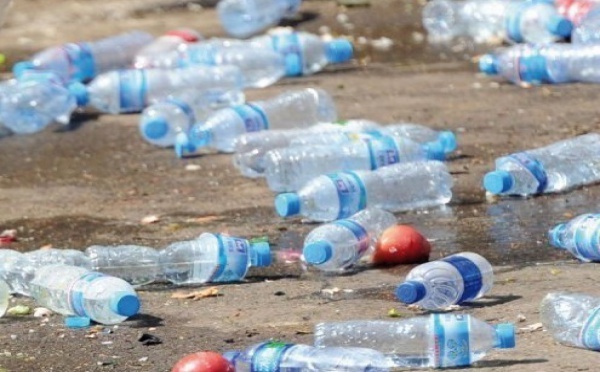 Une ville américaine interdit les petites bouteilles d’eau en plastique