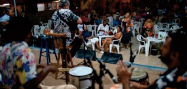 La samba s ’ adapte à la Covid-19 et la musique revient à Rio
