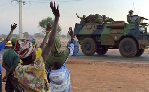 L'armée malienne patrouille autour de Diabali désertée par les djihadistes