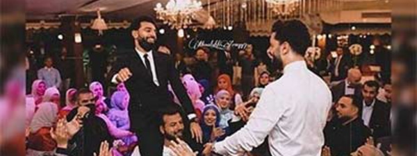 La distanciation physique était respectée au mariage du frère de Salah