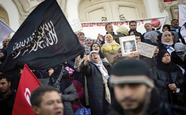 Les islamistes à leur tour dans la rue en Tunisie