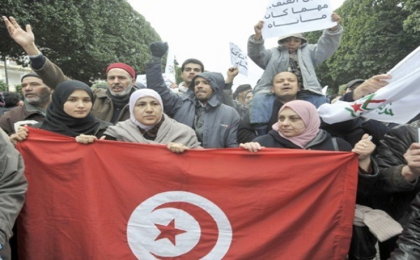Les printemps égyptien et tunisien  à la croisée des chemins