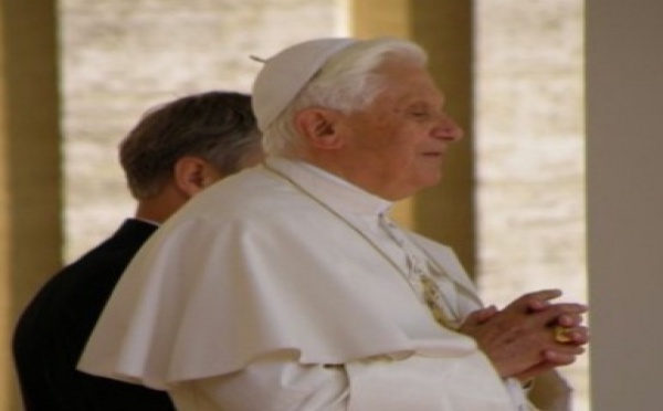 Benoît XVI le dernier pape à renoncer s’en est allé