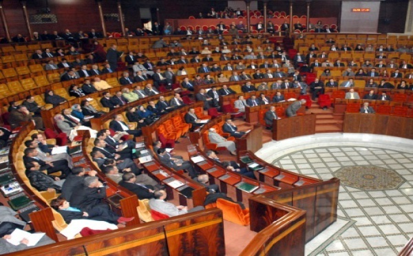 Une session extraordinaire du Parlement,  pourquoi faire ?