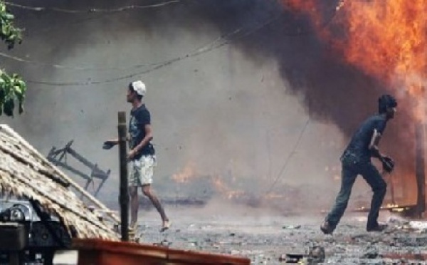 La Birmanie à feu et à sang