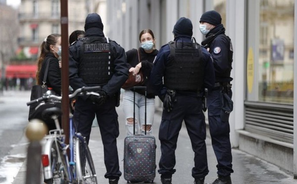 La France marche sur des œufs pour éviter le reconfinement