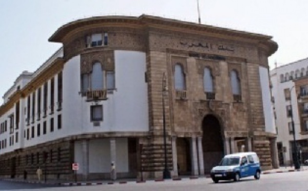 Ralentissement du rythme d'accroissement annuel du crédit bancaire