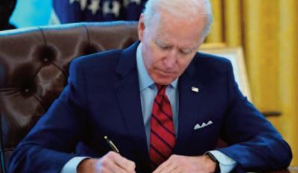 De Trump à Biden, changement de registre face à Poutine