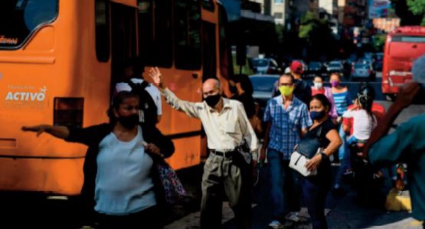 Dans un Venezuela en crise, les autobus se transforment en bureaux de change