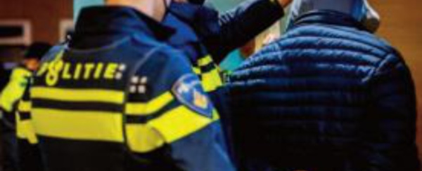 Quatre mois de prison pour un Danois qui a toussé sur des policiers en criant “ corona ”