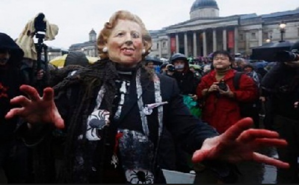 Trafalgar Square fête la mort de Margaret Thatcher