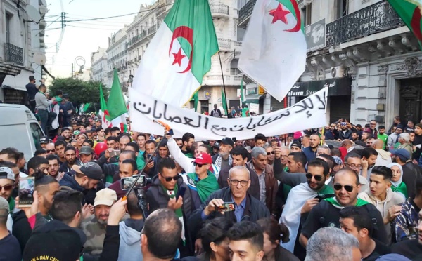 Le Hirak algérien exprime l'exaspération d’une population qui étouffe dans un système politique opaque aux institutions démocratiques factices
