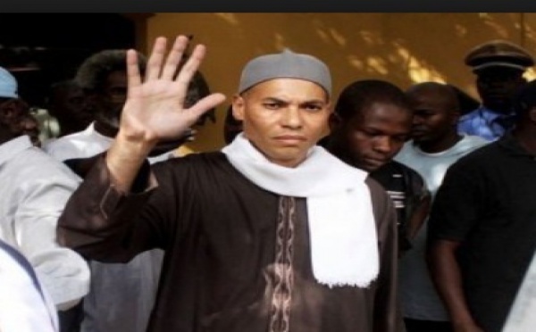 Karim Wade écroué avec sept complices pour enrichissement illicite