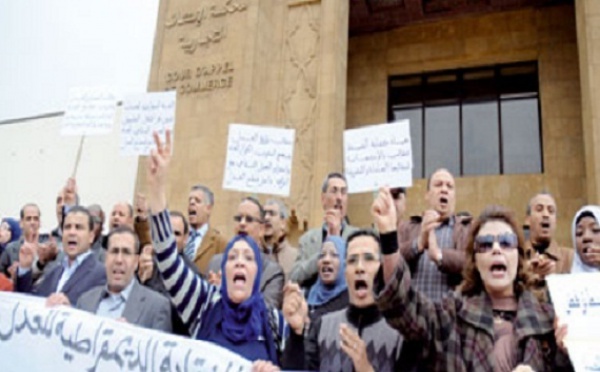 Grève et sit-in des greffiers à Rabat