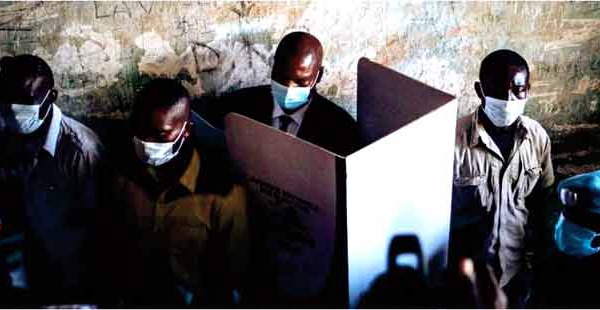 Second tour des législatives en Centrafrique où la pression rebelle s ’ est relâchée