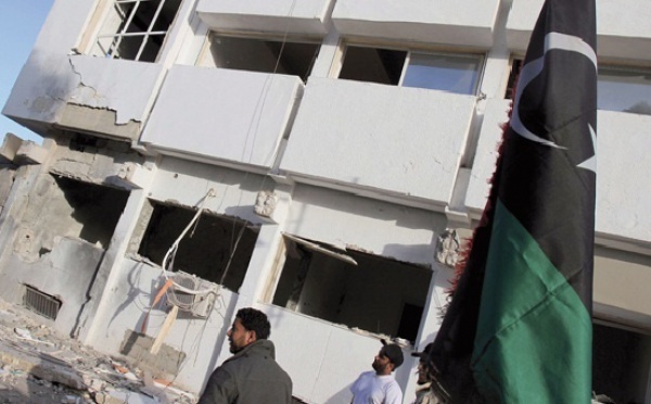 Un commissariat de Benghazi détruit par un attentat à l'explosif