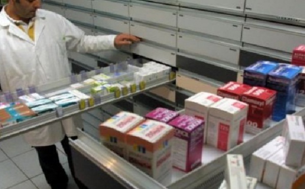 Les prix de 720 médicaments revus à la baisse