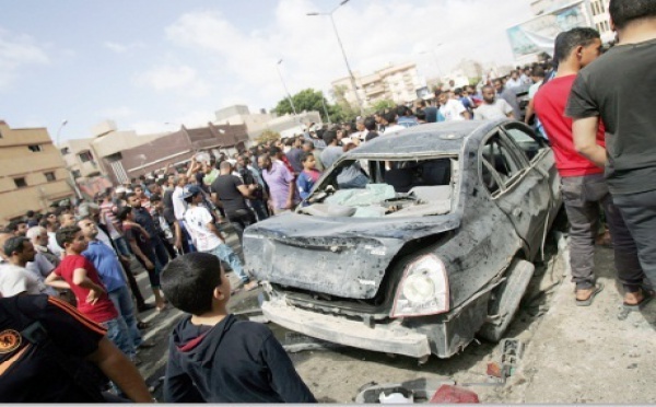 Attentat meurtrier à la voiture piégée à Benghazi