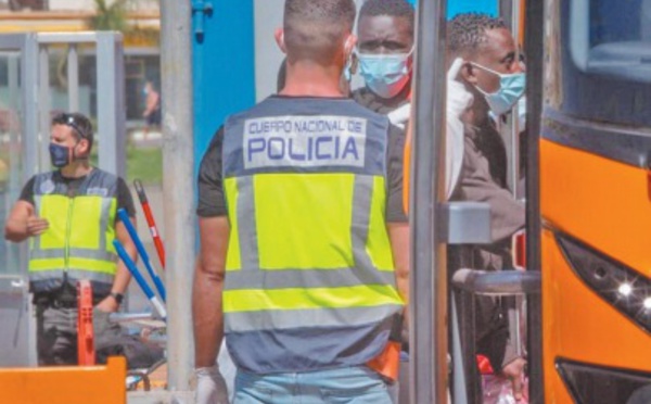 Arrestation de 20 passeurs de migrants vers l’Espagne