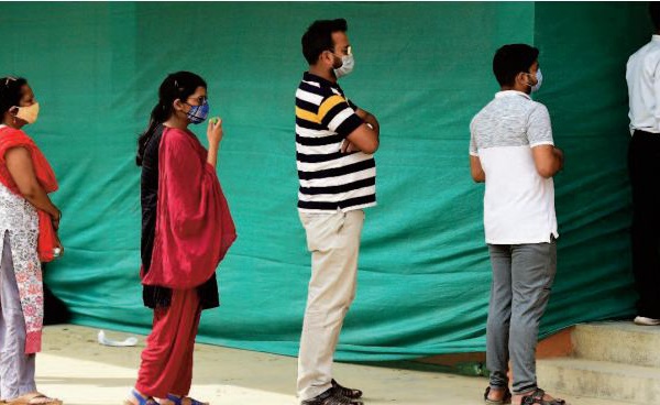 Record de contaminations en Inde. Les JO à nouveau en question