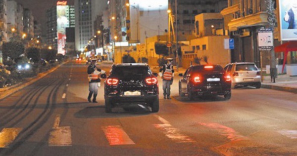 La police à pied d'oeuvre pour faire respecter le couvre-feu nocturne