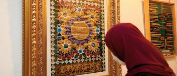 Le calligraphe Larbi Tourak expose ses œuvres à Fès