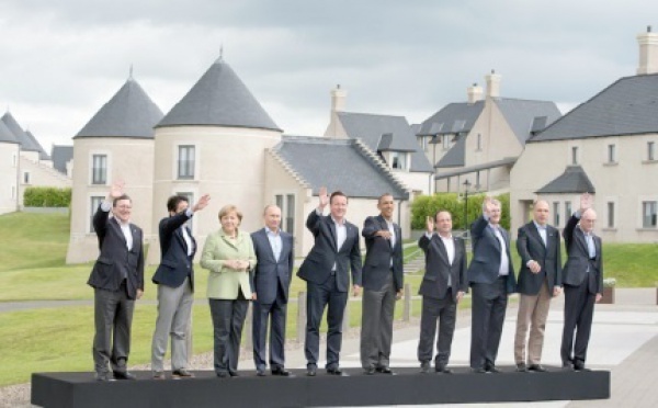 Le G8 tente de sauver la conférence de paix en Irlande